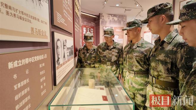 参观新四军第五师纪念馆观看《南京照相馆》和九三阅兵大悟役前教